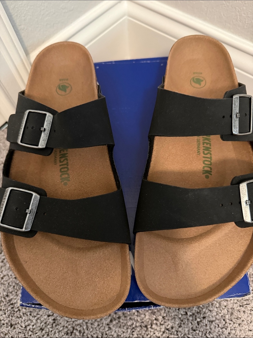 Birkenstock Arizona NWB Black Two-Strap Men's Slide Sandals size 46
